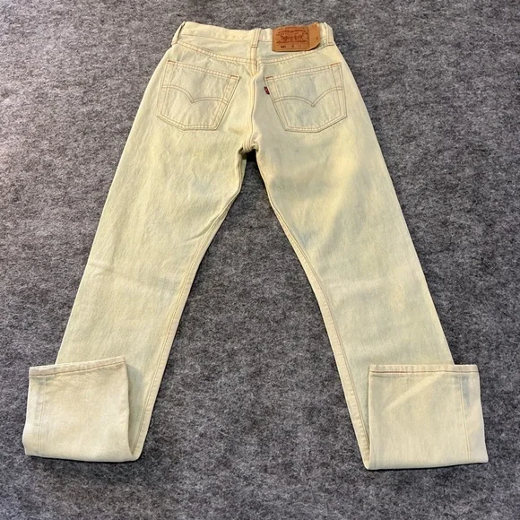 Levi's 501 High Rise Classic Light Washed Straight Leg Jeans Best Fits Size 26 - Picture 4 of 5